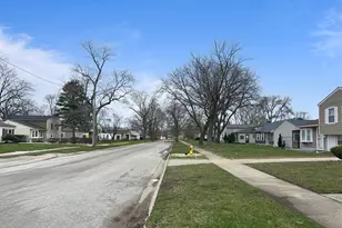 319 Merrill Ave, Calumet City, IL 60409 - Photo 7