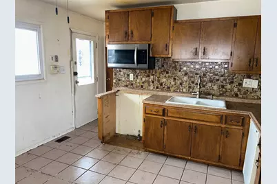 319 Merrill Avenue, Calumet City, IL 60409 - Photo 9