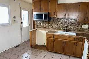319 Merrill Ave, Calumet City, IL 60409 - Photo 9