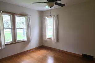 60 Grove St, Prophetstown, IL 61277 - Photo 5