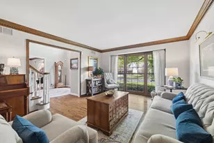 721 Burgess Hill Rd, Naperville, IL 60565 - Photo 7
