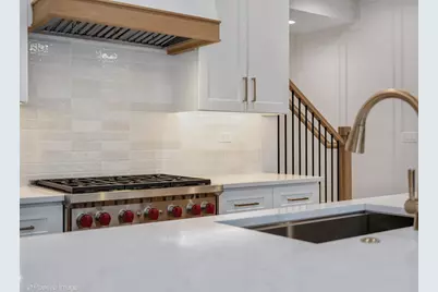 104 N Evergreen Avenue, Elmhurst, IL 60126 - Photo 13