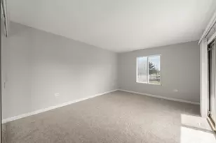 9E Fernwood Dr, Bolingbrook, IL 60440 - Photo 11