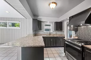627 E Davis St, Arlington Heights, IL 60005 - Photo 7