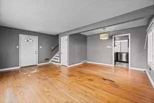 627 E Davis St, Arlington Heights, IL 60005 - Photo 5