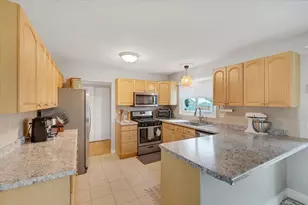 575 Jamison Ln, Hoffman Estates, IL 60169 - Photo 7
