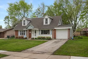 575 Jamison Ln, Hoffman Estates, IL 60169 - Photo 3