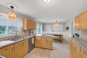 575 Jamison Ln, Hoffman Estates, IL 60169 - Photo 9