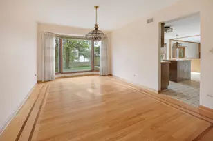 1274 Biscayne Dr, Elk Grove Village, IL 60007 - Photo 7