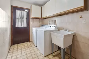 1274 Biscayne Dr, Elk Grove Village, IL 60007 - Photo 19
