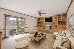 1274 Biscayne Dr, Elk Grove Village, IL 60007 - Photo 15