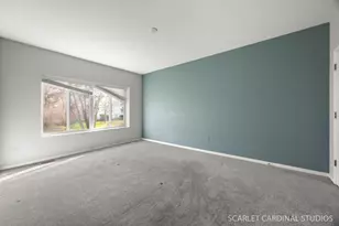 1190 Delta Dr, Elgin, IL 60123 - Photo 9