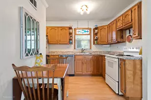 28W725 Main St, Warrenville, IL 60555 - Photo 5