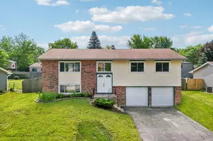 420 Justine Ave, Bolingbrook, IL 60440 - Photo 1