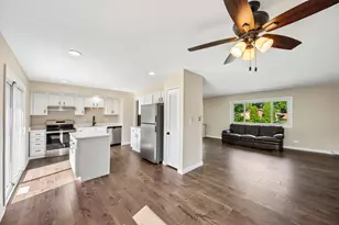 420 Justine Ave, Bolingbrook, IL 60440 - Photo 5