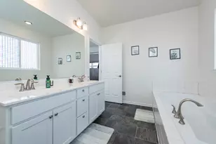 2214 Truman Trail, McHenry, IL 60051 - Photo 21