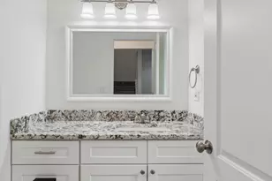 16 Wintergreen Ct, Woodridge, IL 60517 - Photo 11