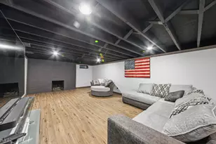 908 Curtis Ave, Joliet, IL 60435 - Photo 13