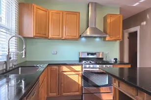 5411 W Warwick Ave, Chicago, IL 60641 - Photo 9