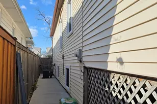 5411 W Warwick Ave, Chicago, IL 60641 - Photo 31