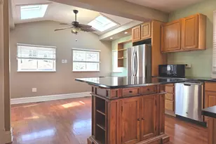 5411 W Warwick Ave, Chicago, IL 60641 - Photo 7