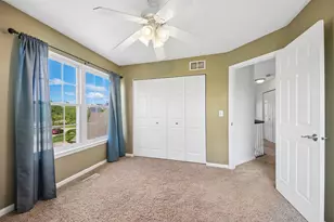 254 W Holly Ct, Round Lake, IL 60073 - Photo 31