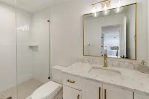 910 Allmen Ave, Hinsdale, IL 60521 - Photo 35