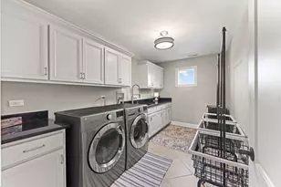 671 Sheffield Cir, Sugar Grove, IL 60554 - Photo 39