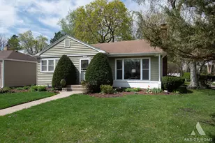 348 N Schiller St, Palatine, IL 60067 - Photo 3