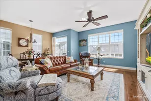 3857 Double Eagle Dr, Elgin, IL 60124 - Photo 9