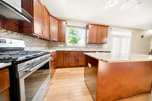 1249 Mallard Ln, Hoffman Estates, IL 60192 - Photo 7