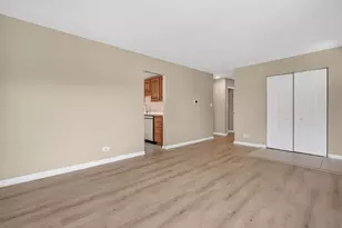 3609 Kingfisher Ln, Rolling Meadows, IL 60008 - Photo 5