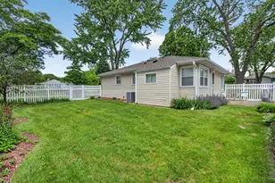 3609 Kingfisher Ln, Rolling Meadows, IL 60008 - Photo 19