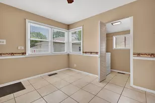 3609 Kingfisher Ln, Rolling Meadows, IL 60008 - Photo 9