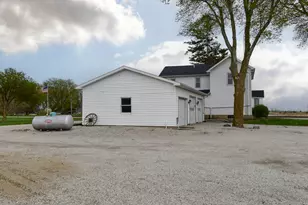 11323 N 1500 E Rd, Pontiac, IL 61764 - Photo 17