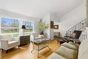 3 Robin Hood Ln, Northfield, IL 60093 - Photo 5