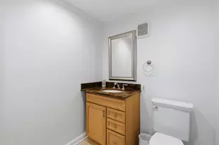3 Robin Hood Ln, Northfield, IL 60093 - Photo 17
