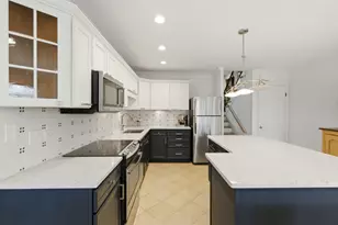 3 Robin Hood Ln, Northfield, IL 60093 - Photo 9