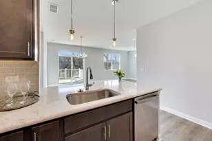 270 Masters Dr, Addison, IL 60101 - Photo 9