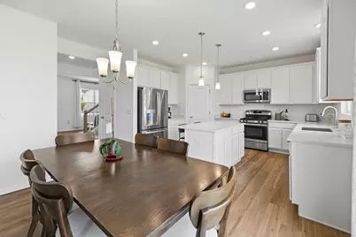 1320 Spencer Lane, South Elgin, IL 60177 - Photo 5
