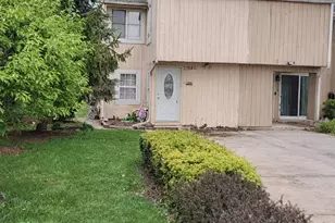 2134 Morningside Ln, Carpentersville, IL 60110 - Photo 1