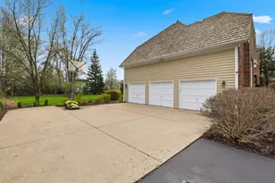 5701 Churchill Ln, Libertyville, IL 60048 - Photo 47