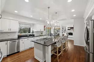 5701 Churchill Ln, Libertyville, IL 60048 - Photo 9