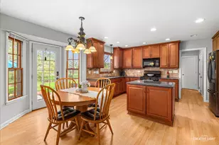 1628 Westminster Dr, Naperville, IL 60563 - Photo 7