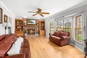 1628 Westminster Dr, Naperville, IL 60563 - Photo 5