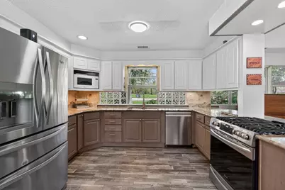 1931 Oakwood Road, Northbrook, IL 60062 - Photo 11