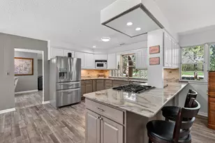 1931 Oakwood Rd, Northbrook, IL 60062 - Photo 9
