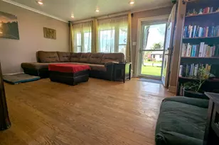 105 E Indiana St, Momence, IL 60954 - Photo 5