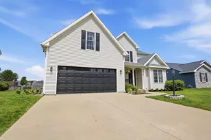 3910 Tallgrass Dr, Champaign, IL 61822 - Photo 3