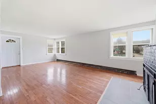 1426 N Harrison St, Algonquin, IL 60102 - Photo 5